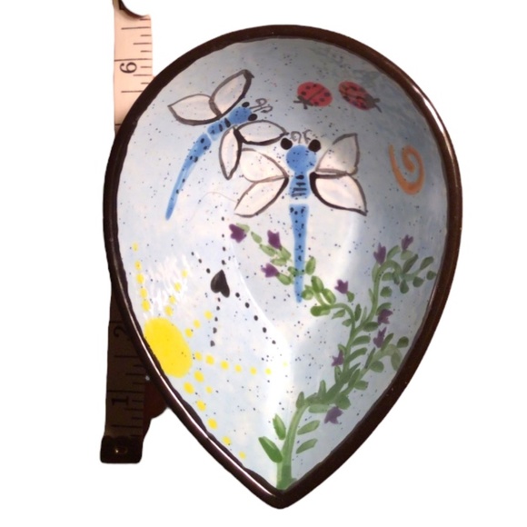 Handpainted dragonfly ceramic dish - Picture 9 of 10